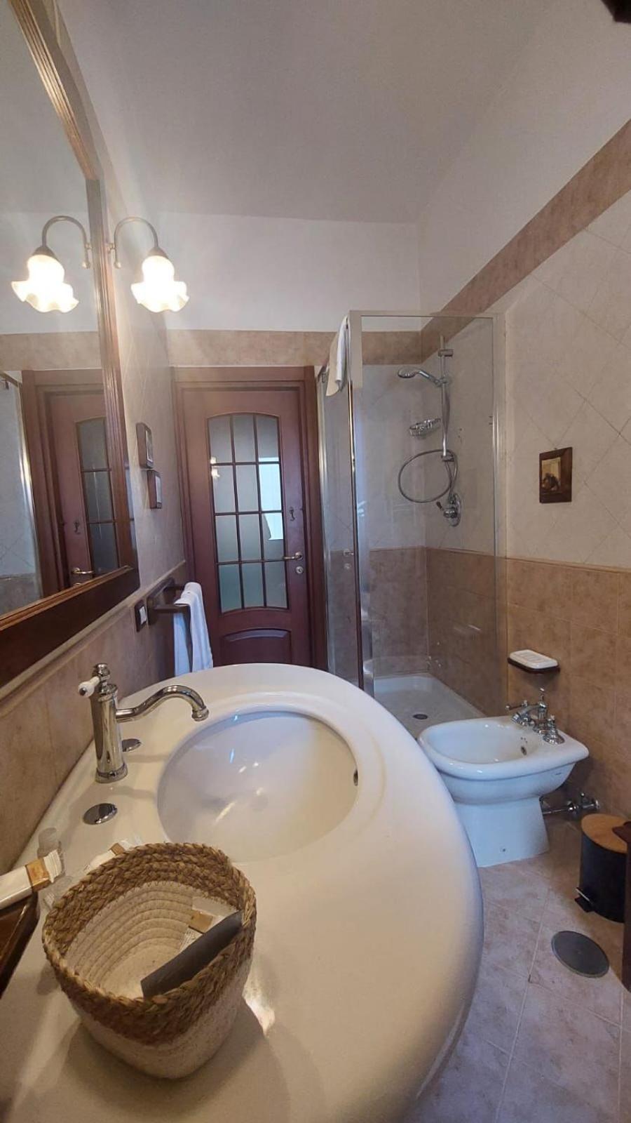 Catherine'S House Σαλέρνο Εξωτερικό φωτογραφία