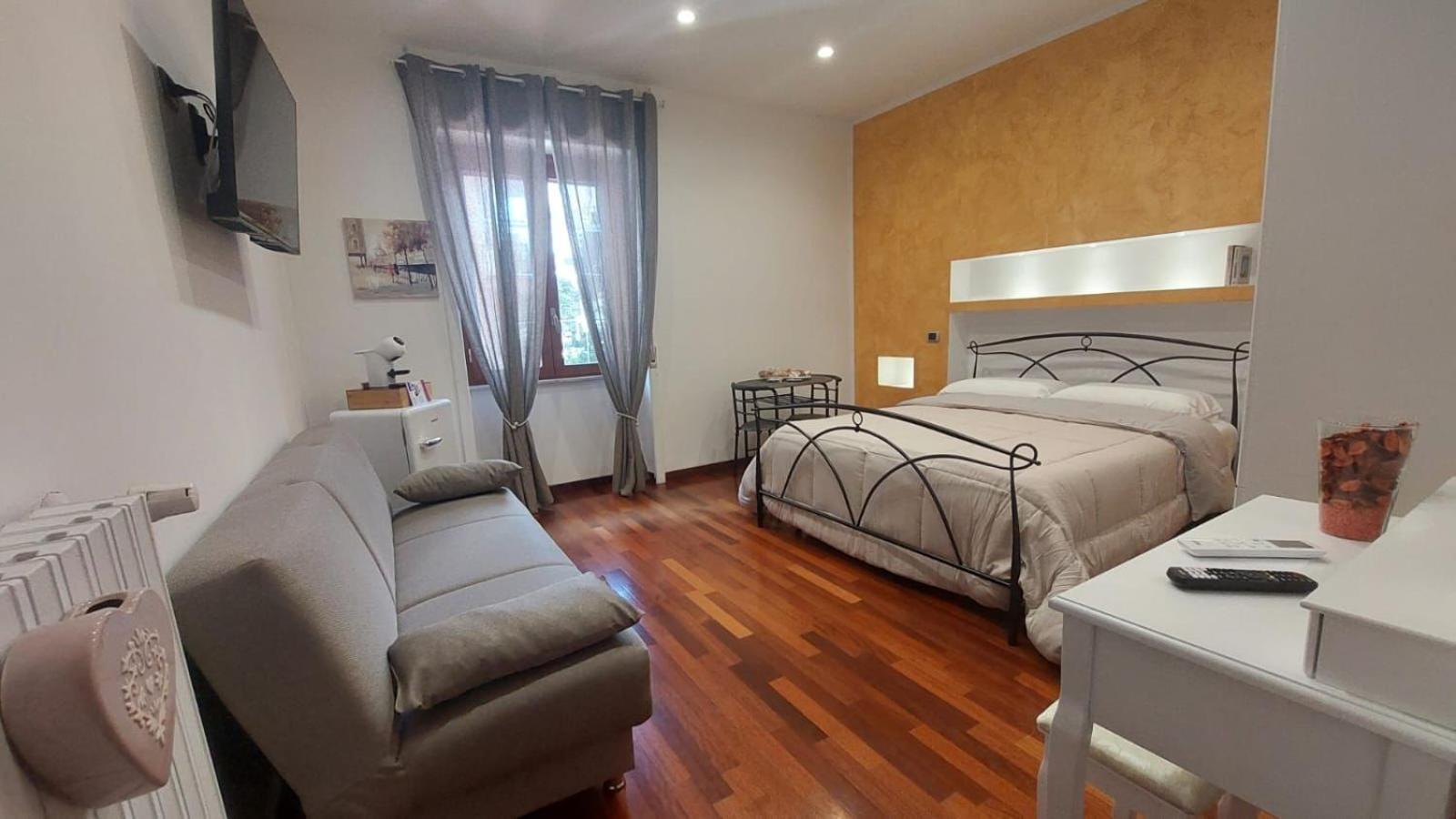 Catherine'S House Σαλέρνο Εξωτερικό φωτογραφία