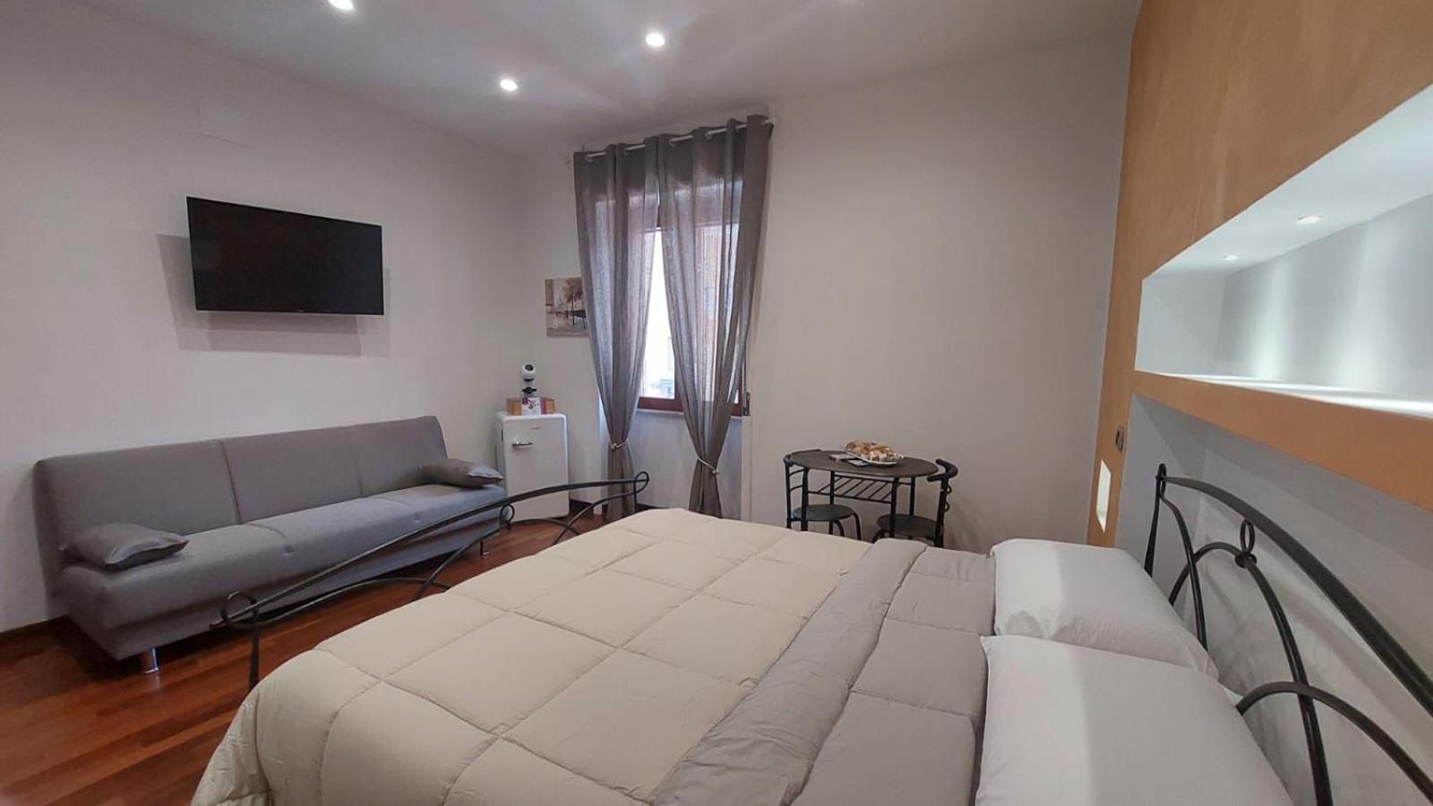 Catherine'S House Σαλέρνο Εξωτερικό φωτογραφία