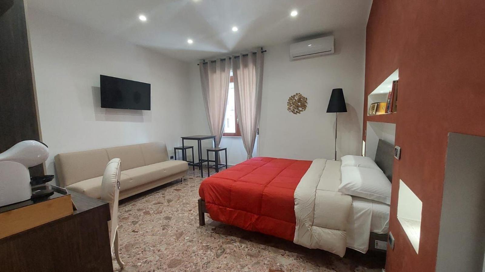 Catherine'S House Σαλέρνο Εξωτερικό φωτογραφία