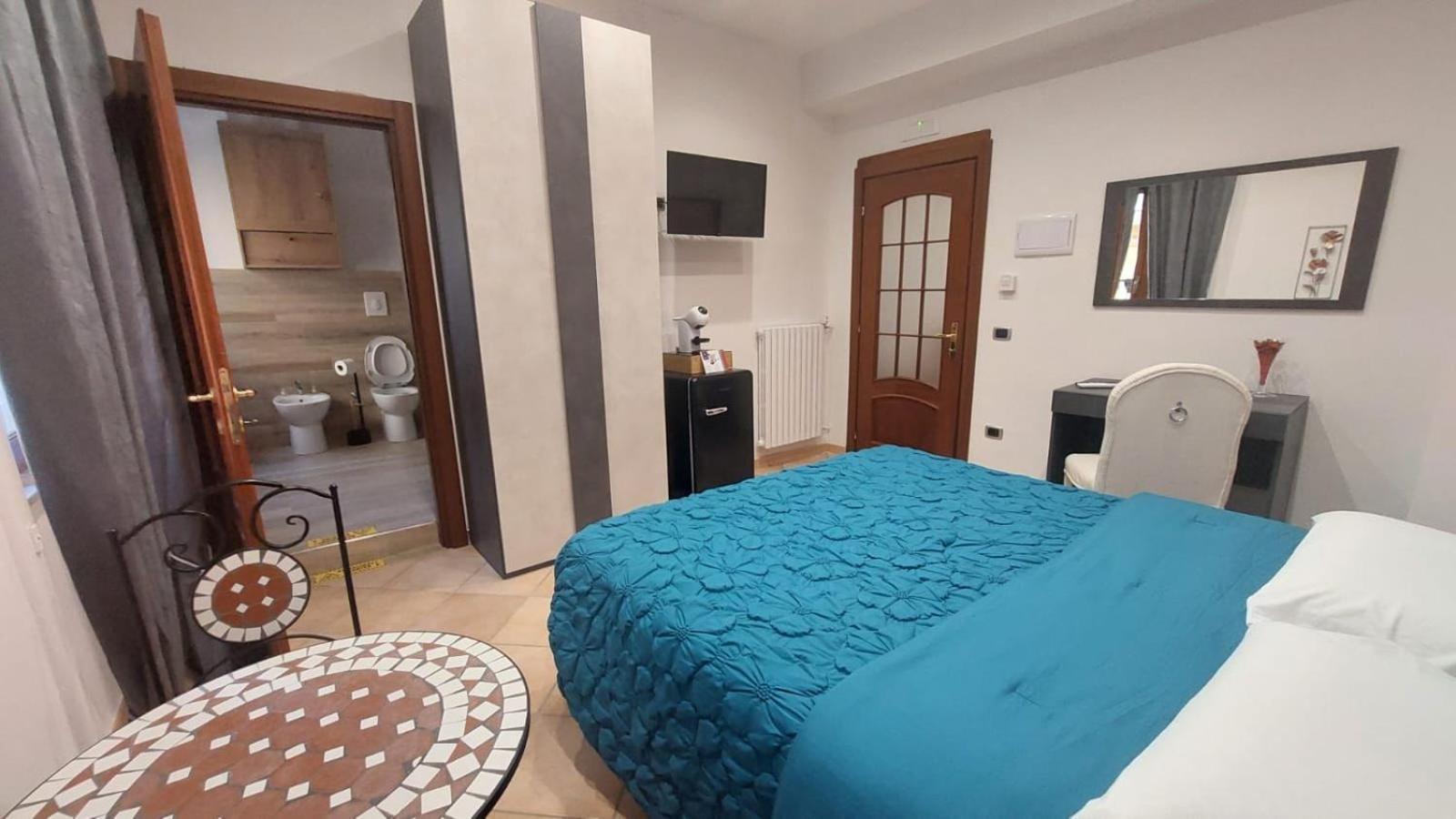 Catherine'S House Σαλέρνο Εξωτερικό φωτογραφία
